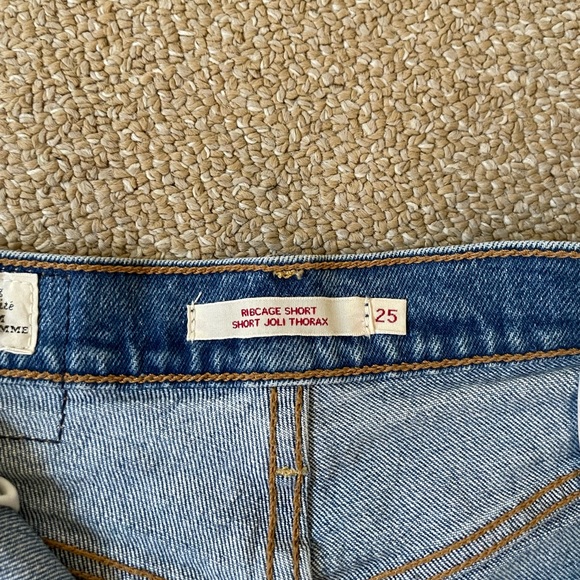 Levi’s Ribacage Short - Picture 4 of 5
